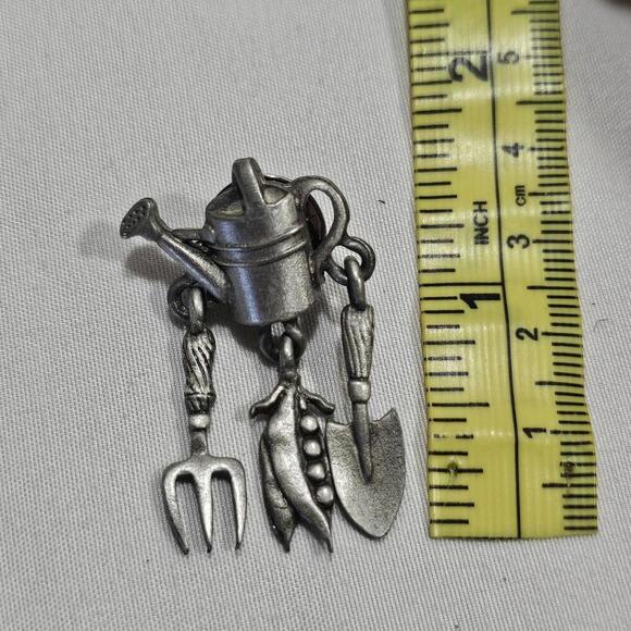 Vintage Signed JJ Jonette Watering Can & Dangle Garden Tools Brooch/ Pin - Picture 2 of 5